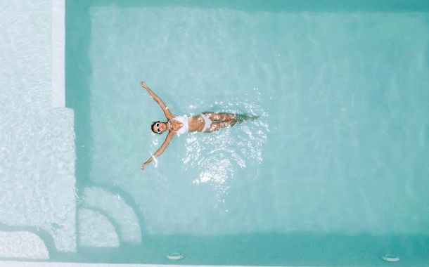 Swimming pool at Vintana at Vanderbilt